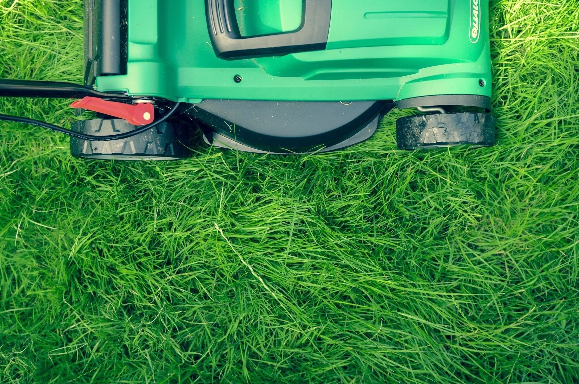 Townsville Lawn Services cover image